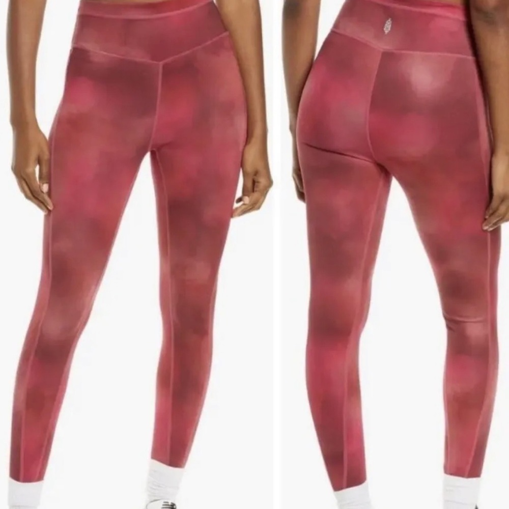 Free People Movement Beat the Heat Reversible Leggings Wild Raspberry Sz M $108